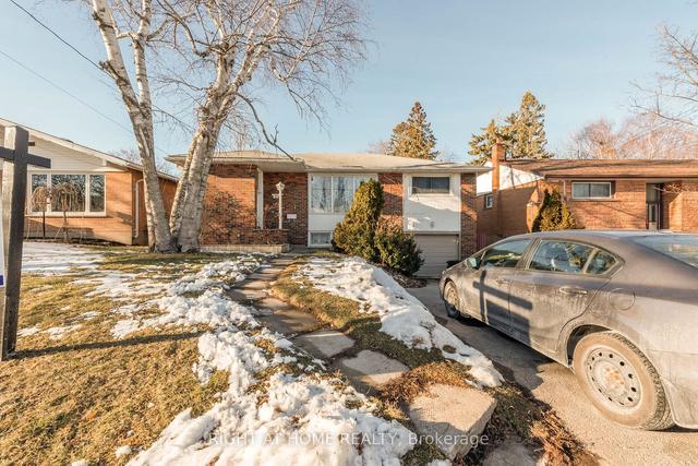 834 Florell Dr, House detached with 3 bedrooms, 2 bathrooms and 4 parking in Oshawa ON | Image 1