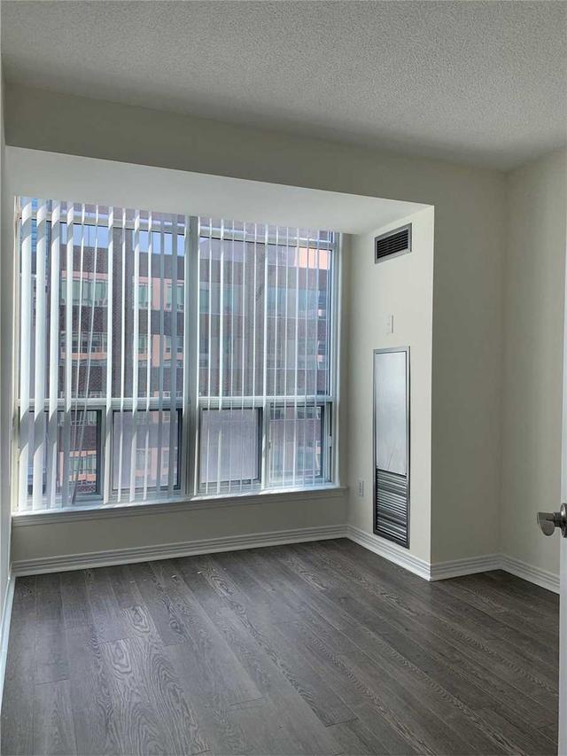1001 - 942 Yonge St, Condo with 2 bedrooms, 2 bathrooms and 1 parking in Toronto ON | Image 12