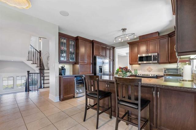 3427 Buena Vista Crt, House detached with 4 bedrooms, 5 bathrooms and 7 parking in Oakville ON | Image 9