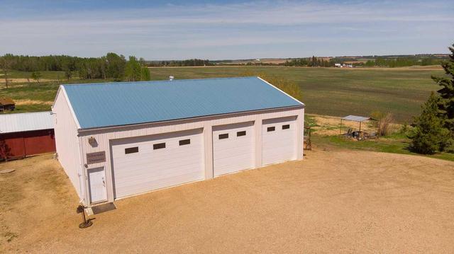 2010 Township Road 412, House detached with 4 bedrooms, 2 bathrooms and 2 parking in Lacombe County AB | Image 41