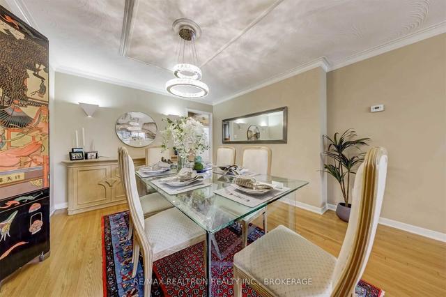 183 Pineway Blvd, House semidetached with 3 bedrooms, 3 bathrooms and 3 parking in Toronto ON | Image 4