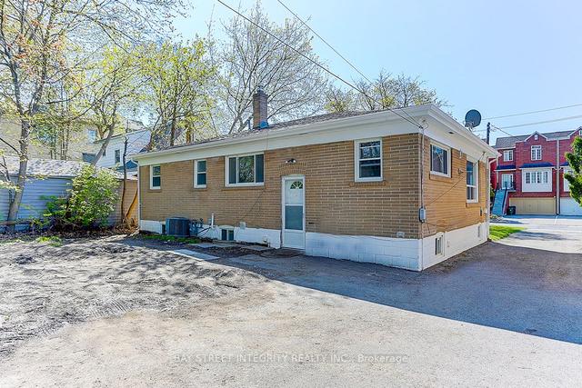 20 Rural Ave, House detached with 3 bedrooms, 4 bathrooms and 4 parking in Toronto ON | Image 32