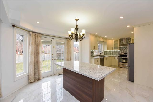 5455 Quartermain Cres, House detached with 5 bedrooms, 5 bathrooms and 6 parking in Mississauga ON | Image 6