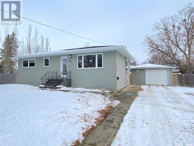 636 Elgin Street, House detached with 4 bedrooms, 2 bathrooms and null parking in Weyburn SK | Image 21