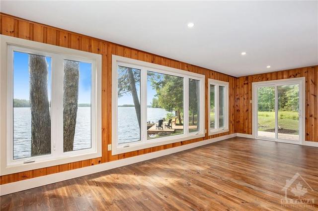 2 North Shore White Lake North, House detached with 2 bedrooms, 1 bathrooms and null parking in Greater Madawaska ON | Image 13