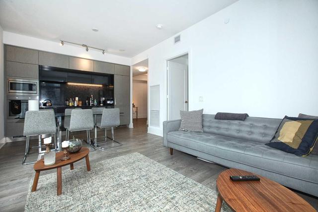 3003 - 10 York St, Condo with 2 bedrooms, 2 bathrooms and 1 parking in Toronto ON | Image 1
