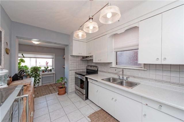 132 Alameda Ave, House detached with 3 bedrooms, 2 bathrooms and 3 parking in Toronto ON | Image 8