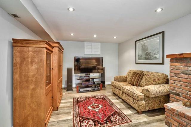 1262 Richards Cres, House detached with 3 bedrooms, 2 bathrooms and 4 parking in Oakville ON | Image 9