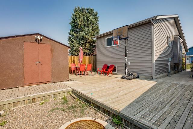 105 Castledale Way Ne, House detached with 3 bedrooms, 2 bathrooms and 1 parking in Calgary AB | Image 22