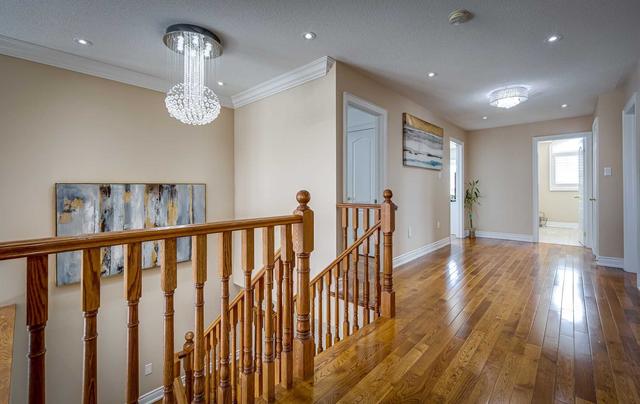 5 Dokkum Cres, House detached with 4 bedrooms, 5 bathrooms and 6 parking in Brampton ON | Image 9