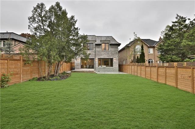 44 Douglas Cres, House detached with 4 bedrooms, 5 bathrooms and 2 parking in Toronto ON | Image 20