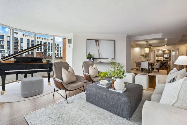 711 - 2727 Yonge St, Condo with 2 bedrooms, 2 bathrooms and 2 parking in Toronto ON | Image 9