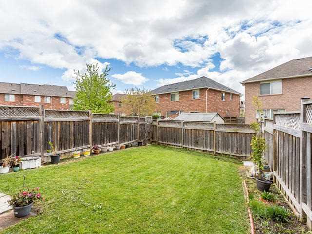 855 Mckay Cres, House attached with 3 bedrooms, 3 bathrooms and 1 parking in Milton ON | Image 20
