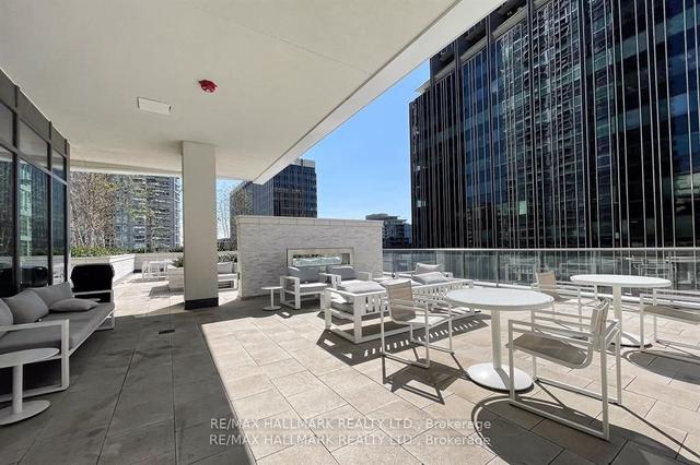 4702 - 2221 Yonge St, Condo with 2 bedrooms, 2 bathrooms and 1 parking in Toronto ON | Image 16