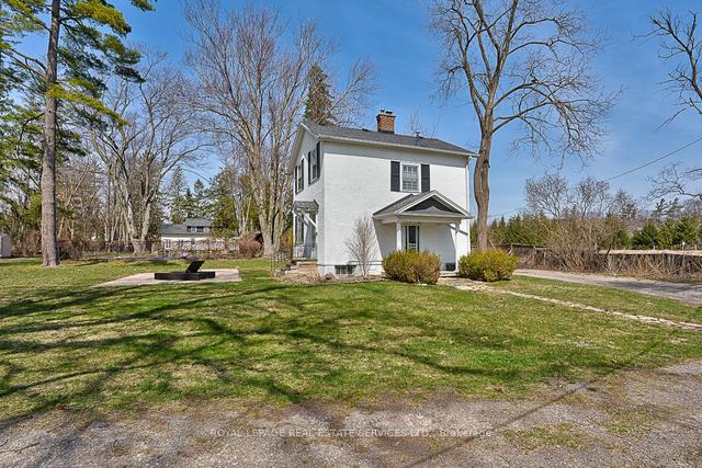 372 Lakeshore Rd W, House detached with 2 bedrooms, 1 bathrooms and 4 parking in Oakville ON | Image 11