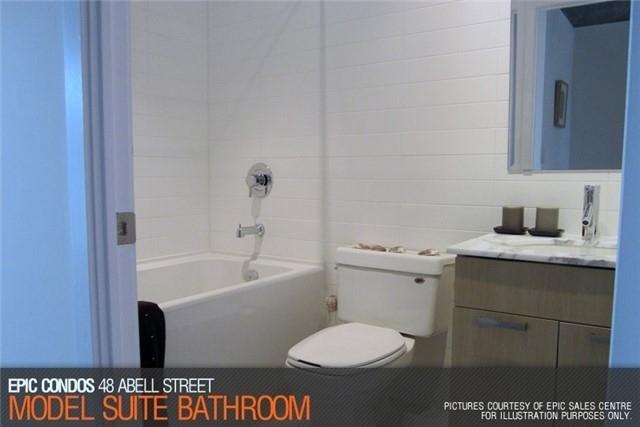 725 - 68 Abell St, Condo with 2 bedrooms, 1 bathrooms and null parking in Toronto ON | Image 5