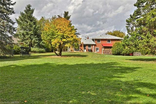 8750 Mansewood Tr, House detached with 3 bedrooms, 2 bathrooms and 8 parking in Milton ON | Image 17