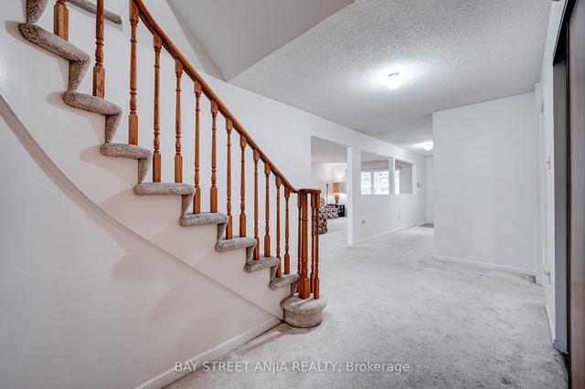 131 Highgate Dr, House detached with 4 bedrooms, 3 bathrooms and 4 parking in Markham ON | Image 6