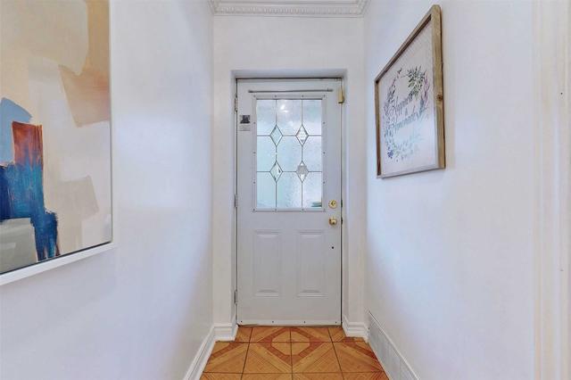 22 Abbs St, House semidetached with 3 bedrooms, 3 bathrooms and 4 parking in Toronto ON | Image 12