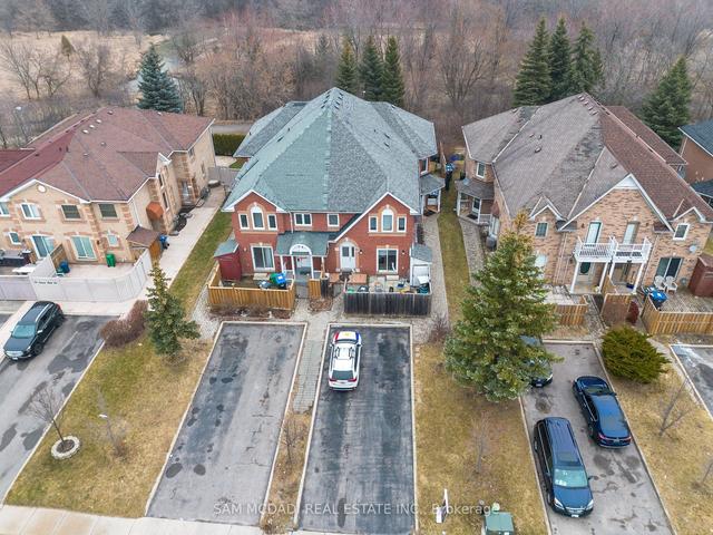 78 Pressed Brick Dr, House attached with 3 bedrooms, 3 bathrooms and 3 parking in Brampton ON | Image 31