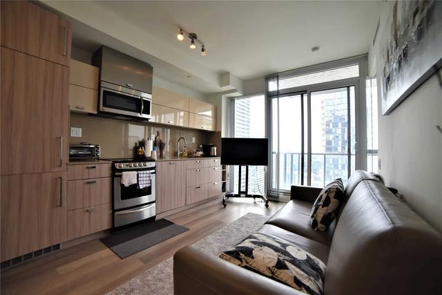 3112 - 290 Adelaide St W, Condo with 1 bedrooms, 1 bathrooms and 0 parking in Toronto ON | Image 12