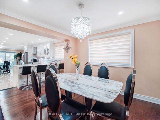 47 Kentish Cres E, House detached with 4 bedrooms, 10 bathrooms and 4 parking in Toronto ON | Image 4
