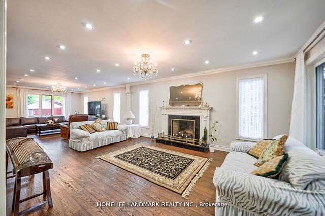 352 Maple Grove Dr, House detached with 5 bedrooms, 5 bathrooms and 14 parking in Oakville ON | Image 36