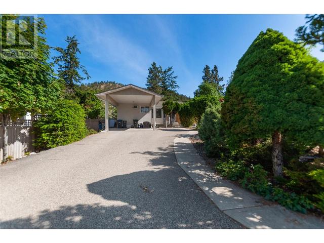 158 Glen Place, House detached with 4 bedrooms, 3 bathrooms and 2 parking in Penticton BC | Image 8