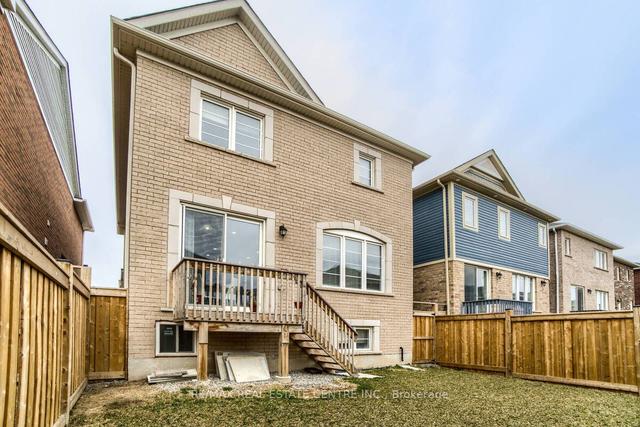 158 Lemieux Crt, House detached with 4 bedrooms, 4 bathrooms and 4 parking in Milton ON | Image 35