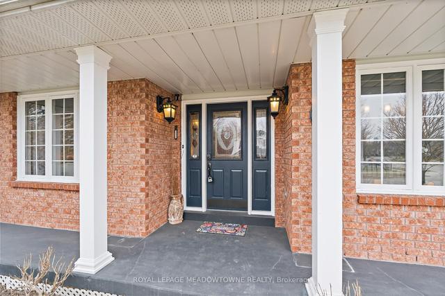 2 Alderbrook Dr, House detached with 3 bedrooms, 3 bathrooms and 4 parking in Clarington ON | Image 12