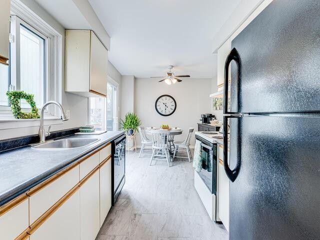 33 Lucas Lane, Condo with 2 bedrooms, 2 bathrooms and 2 parking in Ajax ON | Image 35