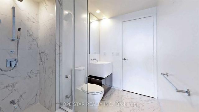 6704 - 1 Bloor St E, Condo with 2 bedrooms, 2 bathrooms and 1 parking in Toronto ON | Image 16
