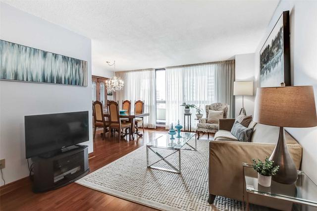 1003 - 100 Quebec Ave, Condo with 2 bedrooms, 2 bathrooms and 1 parking in Toronto ON | Image 12