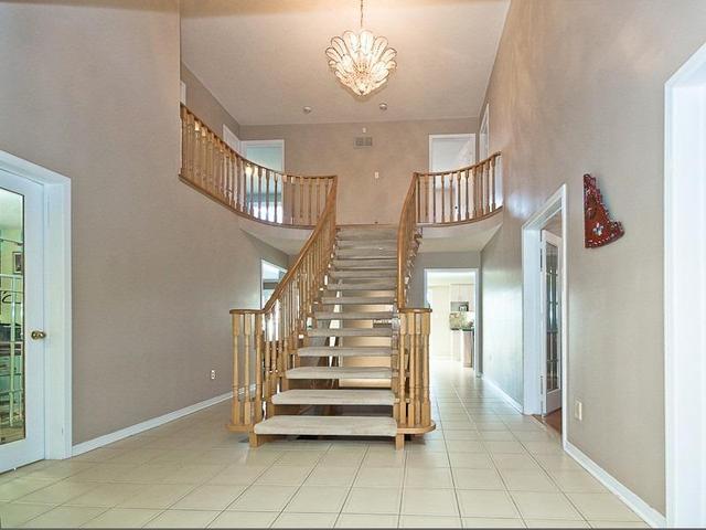 27 Valleyview Rd, House detached with 5 bedrooms, 5 bathrooms and 6 parking in Markham ON | Image 3