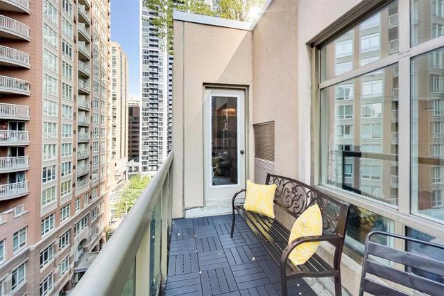 1003 - 99 Hayden St, Condo with 2 bedrooms, 1 bathrooms and 1 parking in Toronto ON | Image 14