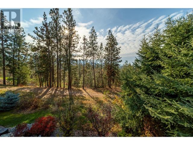 3973 Gallaghers Circle, House detached with 3 bedrooms, 3 bathrooms and 4 parking in Kelowna BC | Image 37