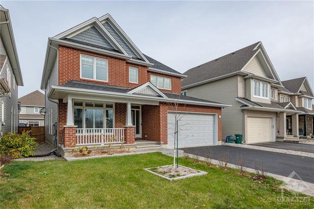692 Willowmere Way, House detached with 4 bedrooms, 3 bathrooms and 4 parking in Ottawa ON | Image 2