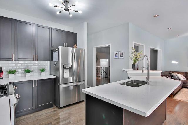 76 Muscat Cres, House detached with 4 bedrooms, 3 bathrooms and 6 parking in Ajax ON | Image 5