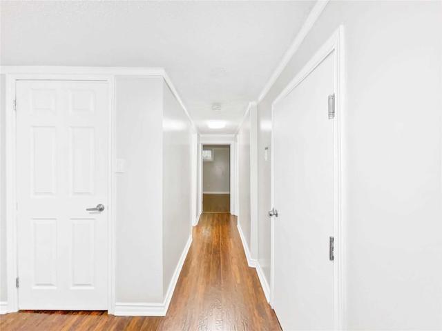 41 Pixley Cres, House semidetached with 1 bedrooms, 1 bathrooms and 0 parking in Toronto ON | Image 3