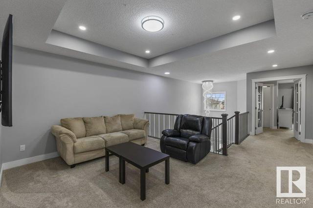 10503 106 Av, House detached with 3 bedrooms, 3 bathrooms and null parking in Morinville AB | Image 21