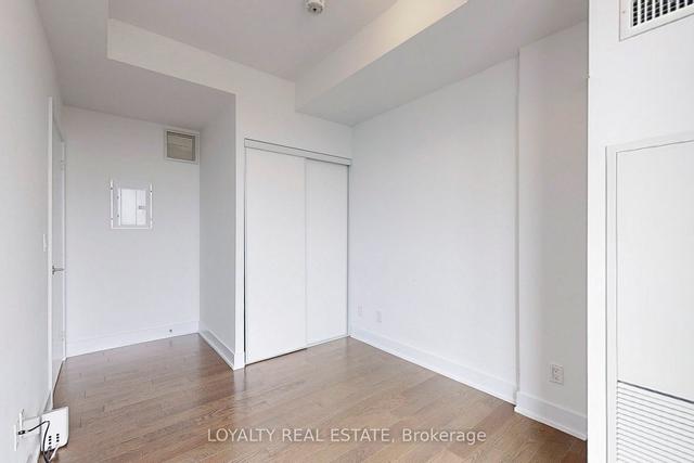 1202 - 181 Bedford Rd, Condo with 2 bedrooms, 2 bathrooms and 0 parking in Toronto ON | Image 18