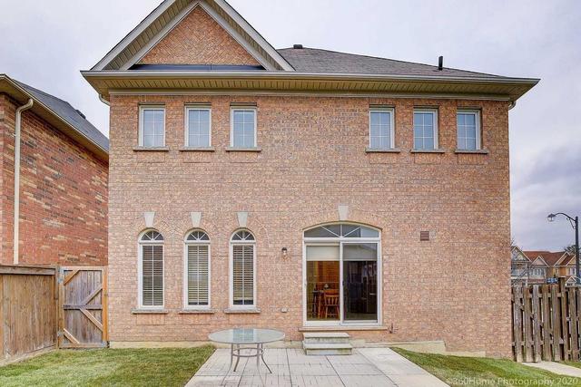 246 Karl Rose Tr, House detached with 4 bedrooms, 4 bathrooms and 6 parking in Newmarket ON | Image 18