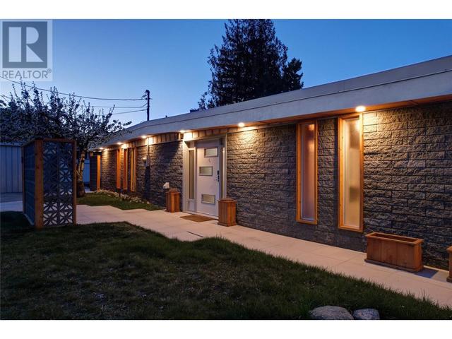 266 Alder Avenue, House detached with 3 bedrooms, 2 bathrooms and 1 parking in Okanagan Similkameen I BC | Image 8