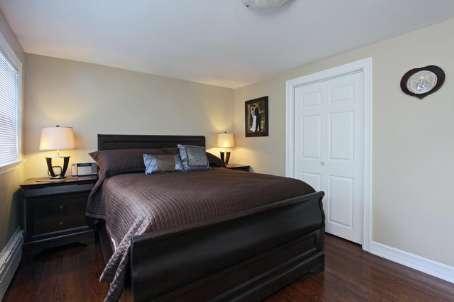 80 Lowcrest Blvd, House detached with 4 bedrooms, 2 bathrooms and 4 parking in Toronto ON | Image 5