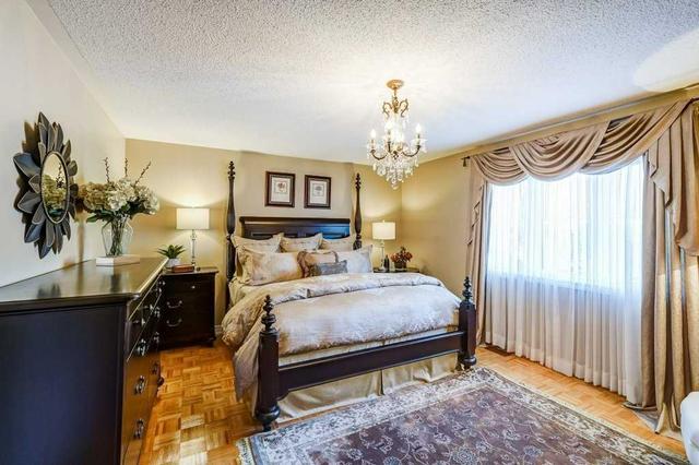 15 Dylan St, House detached with 4 bedrooms, 4 bathrooms and 6 parking in Vaughan ON | Image 17