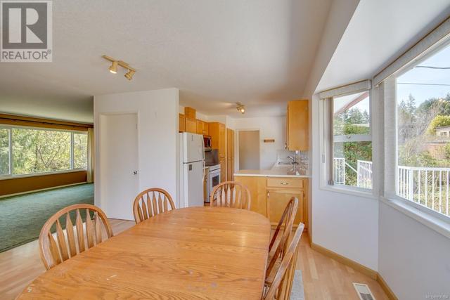 740 Campbell St, House detached with 4 bedrooms, 2 bathrooms and 6 parking in Tofino BC | Image 47