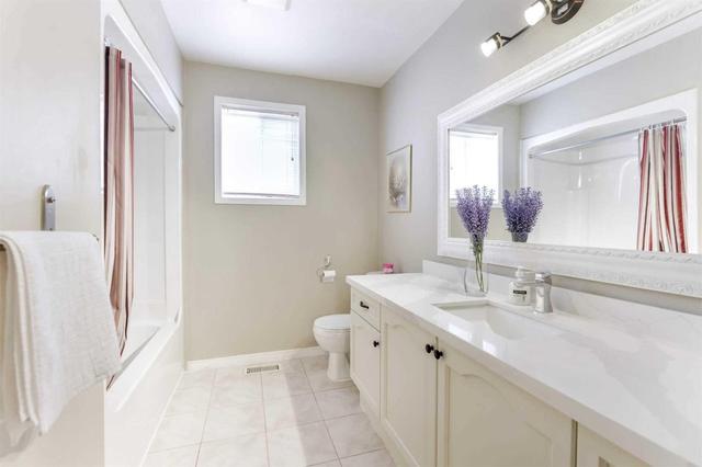 52 Milson Cres, House detached with 4 bedrooms, 3 bathrooms and 2 parking in Guelph ON | Image 17