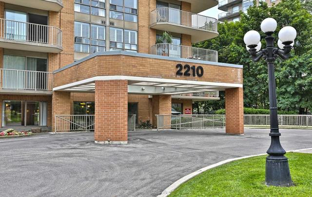 802 - 2210 Lakeshore Rd, Condo with 2 bedrooms, 2 bathrooms and 3 parking in Burlington ON | Image 23