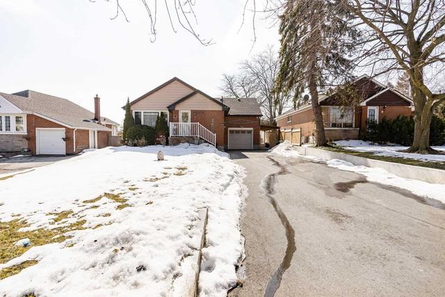 976 Mohawk Rd E, House detached with 3 bedrooms, 1 bathrooms and 5 parking in Hamilton ON | Image 12