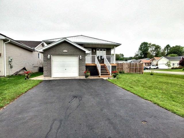 57 Byrnes Cres, House detached with 2 bedrooms, 2 bathrooms and 5 parking in Penetanguishene ON | Image 13